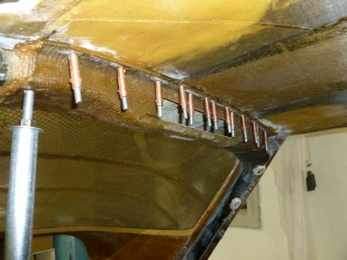 Bottom right is the hold handle area