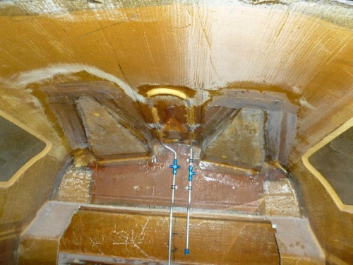 Tee for one way valve