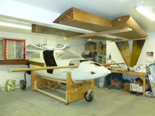 The cradle for moving the plane and leveling