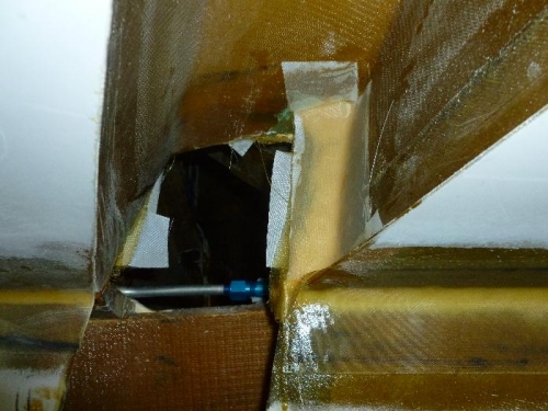 Gear leg pocket from out side