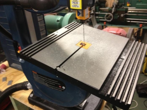 Band Saw Offset Bench to Cut the Angle