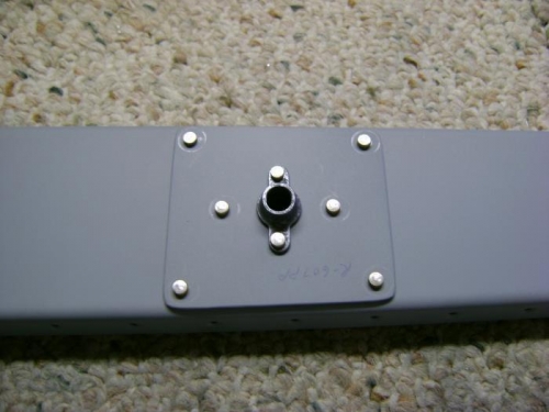Reinforcement plate with nutplate