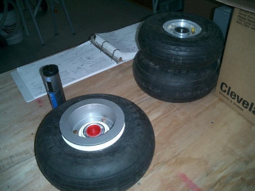 Main tires mounted