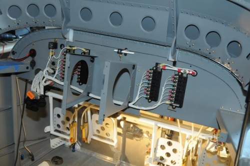 Fuse blocked wired (no fuses yet)