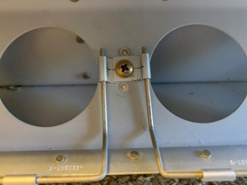 Flap hinge pin keepers