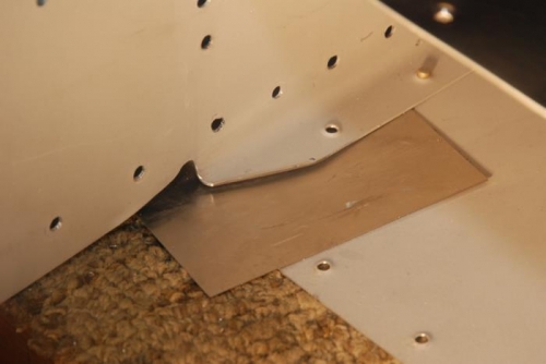 Cutting off the last rivet hole on the HS main spar