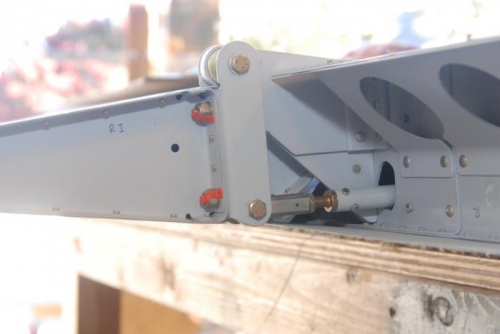 inside bracket/hinge