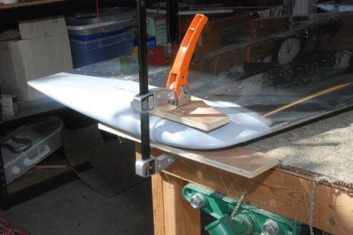 Elevator in neutral postion