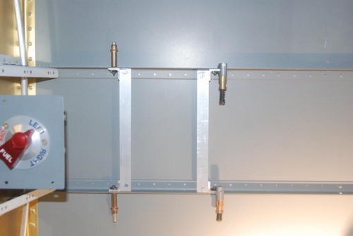 Supports for fuel pump