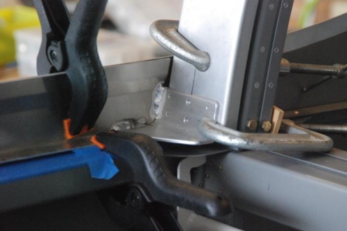 Claming hoop to side skins