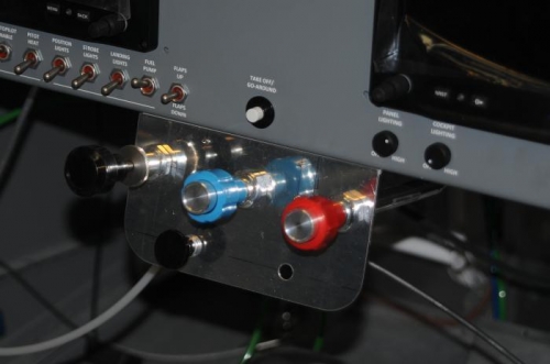 Throtle bracket close up