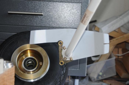 Wheelpants bracket and brake mount