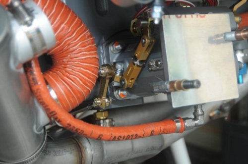 Throttle bracket in place