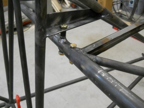 Leading Edge Tube Bolted Secure
