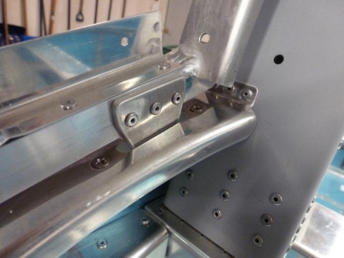 right side canopy guide plate