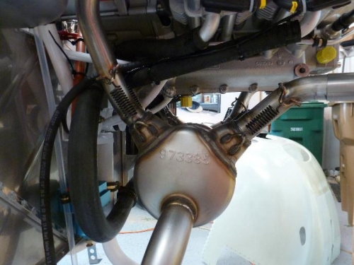 muffler right