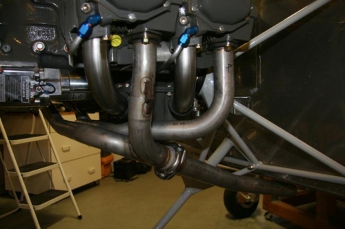 filot side engine exhaust