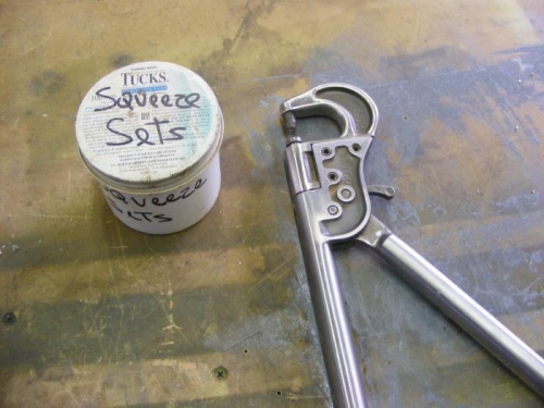 Hand C-Squeeze