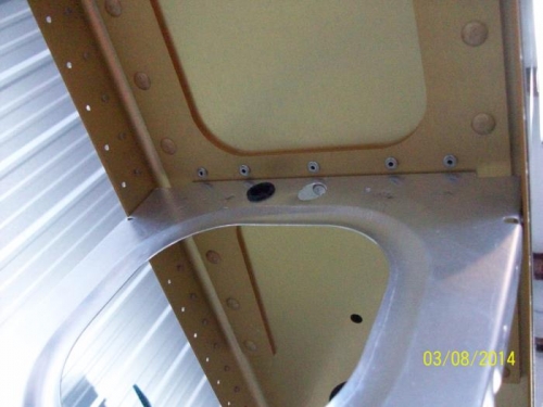 Pull rivets used on center LE rib