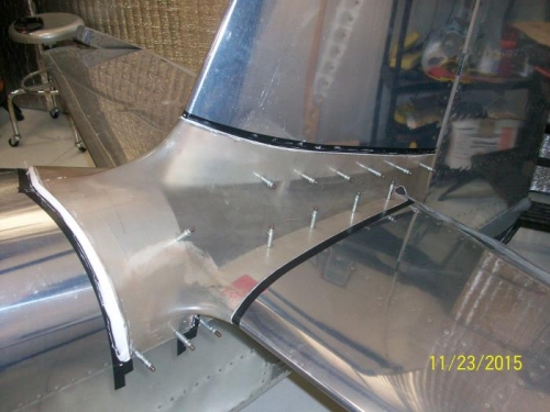 Empennage fairing dressed with micro