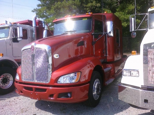 Kenworth with a nice Dupont Imron color