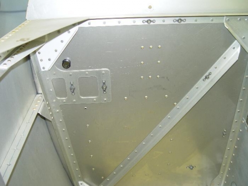 Showing spot where F6122-1 should have been installed