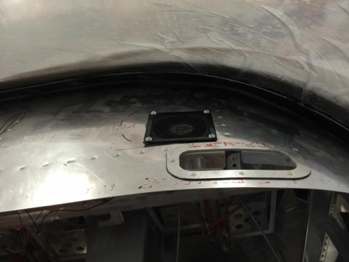 Right fan on glareshield