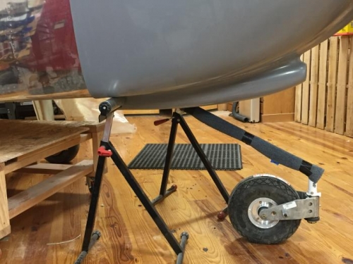 Placed carpet on landing gear strut