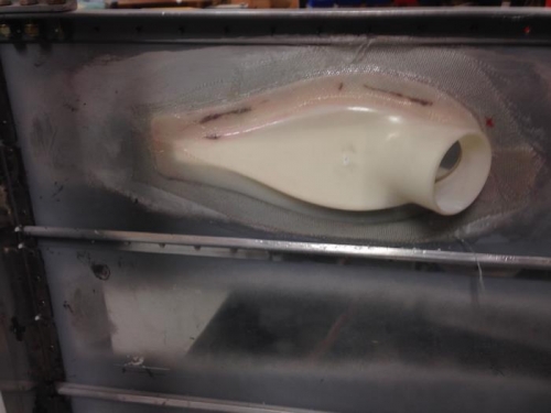 Glassed in rear air vents