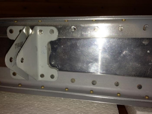 Middle Rudder Hinge Bracket