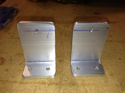 Front spar attachments