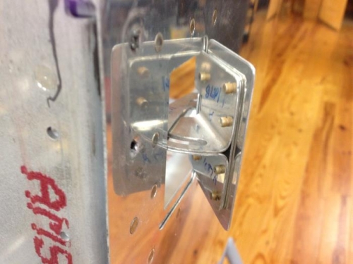 Side vent outboard for back seat