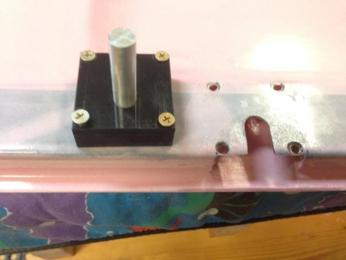 Gear box inner lower mid door