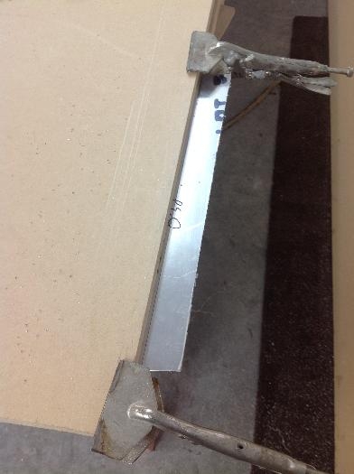 Aluminium clamped to table edge