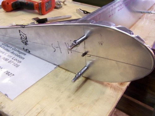 Elevator hinge pin correctly placed