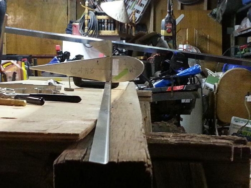 Center nose rib correctly aligned