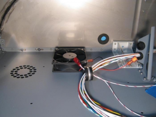 Left CPU fan oriented to blow down