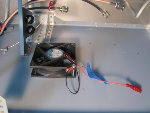 Right CPU fan oriented to blow up