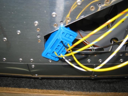 ES-00078 fuselage connector-Right side