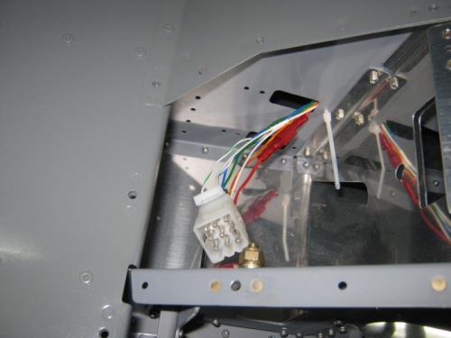 Options connection pitch servo installed