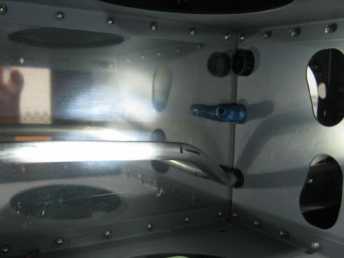 Installed the AN837-4D bulkhead fitting to the center section bulkhead