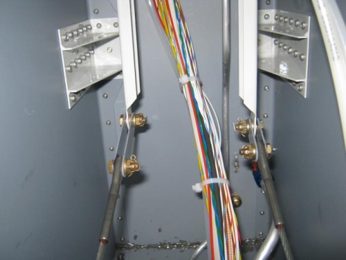 Secured cables to the horns of the WD1206 rudder pedals