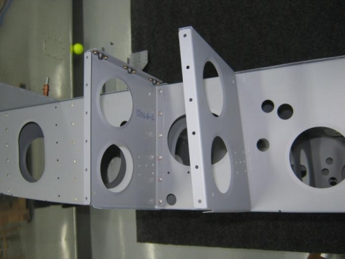 Rivet F1206g baggage ribs to the F1206a bulkhead