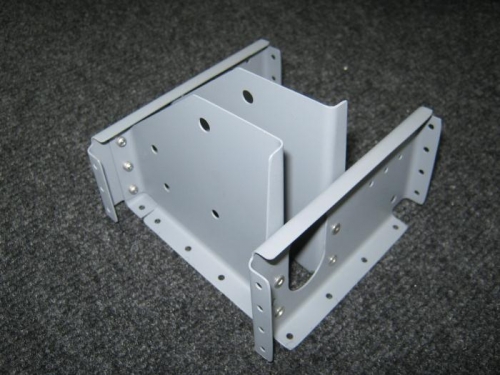 Rivet the F1250 pulley brackets to the F1220 forward intercostal