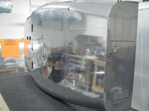 Bottom forward lower fuselage