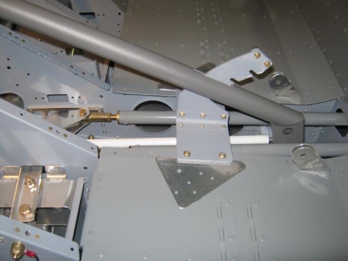 Detent bracket assembly temporarily installed