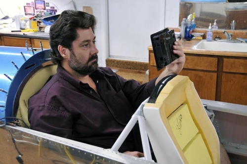 LCD Viewing Angle - Pilot Seat Head RestMount