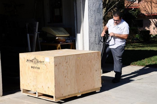 Lycoming IO-390 Arrives - Vitran Truck Unloads