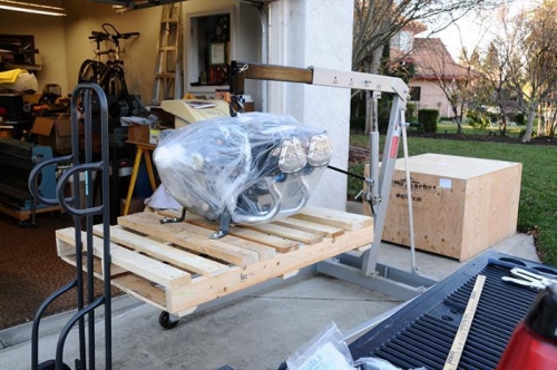Lycoming IO-390 Arrives - Removal From Pallet
