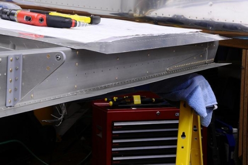 Right Rear Spar Flap Mount Area